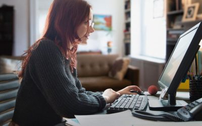 Por Qué Dotar de los Mejores Accesorios y Gadgets al Personal en Oficina